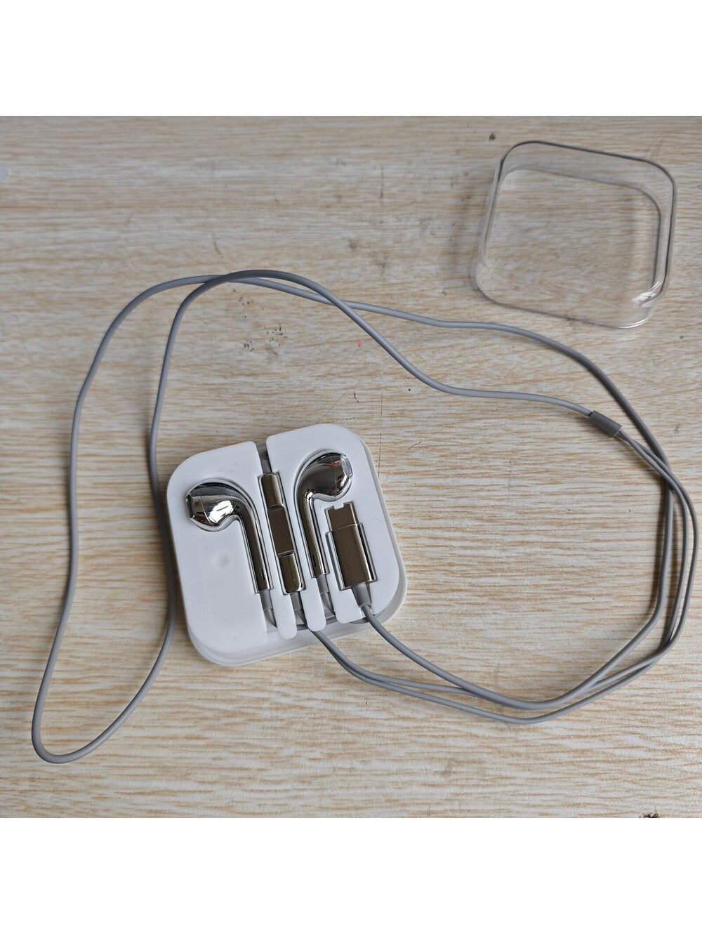 👾 Chrome Silver Wired Earbuds USB C In Ear Headphones with Mic - Picture 3 of 6